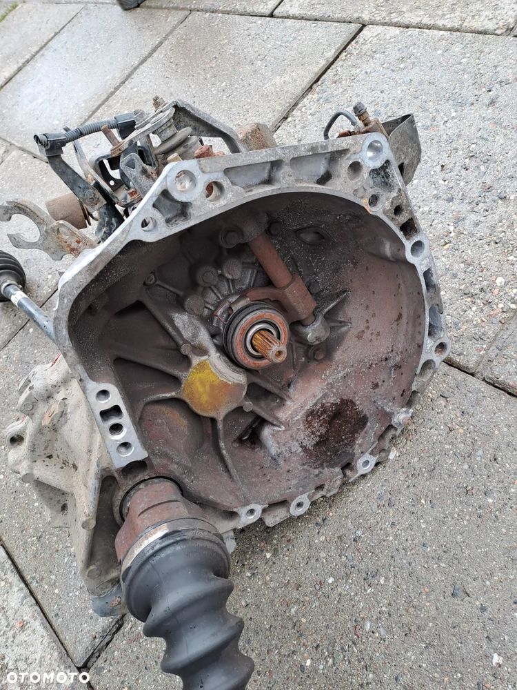 Toyota Yaris II 1.0 VVTi skrzynia biegów 20TT04 - 4