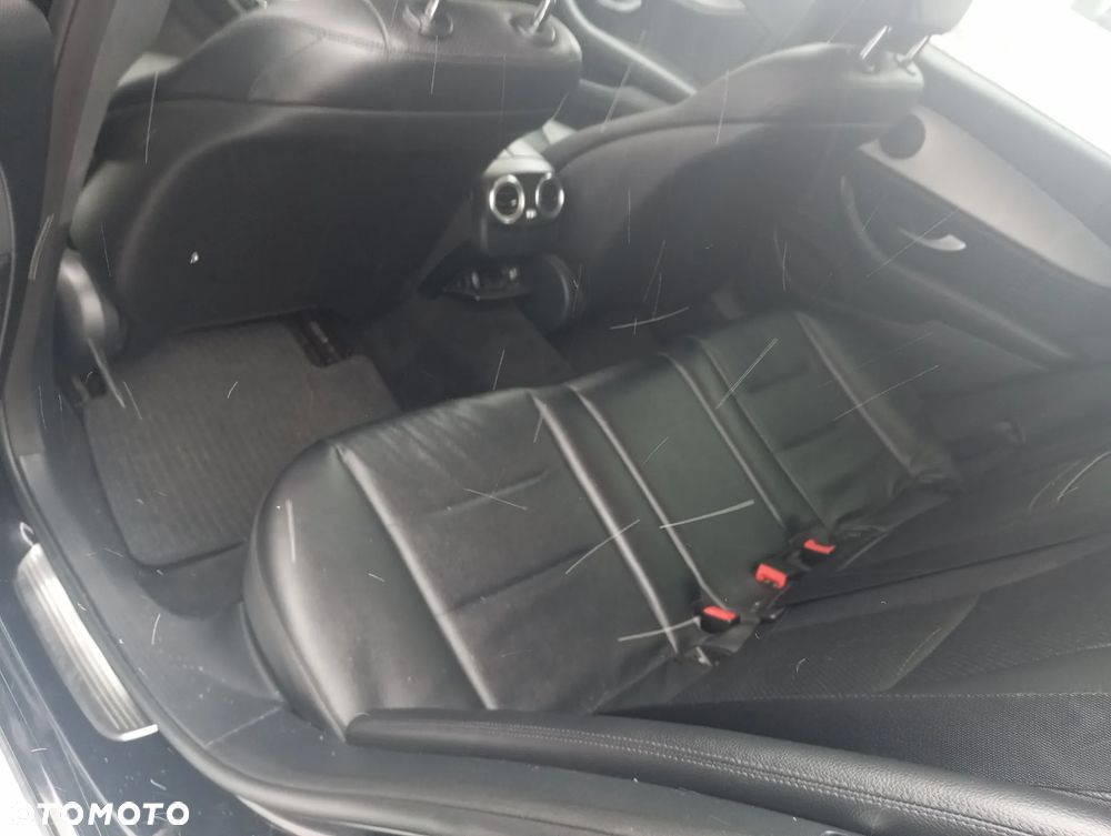 Mercedes-Benz Klasa E - 17