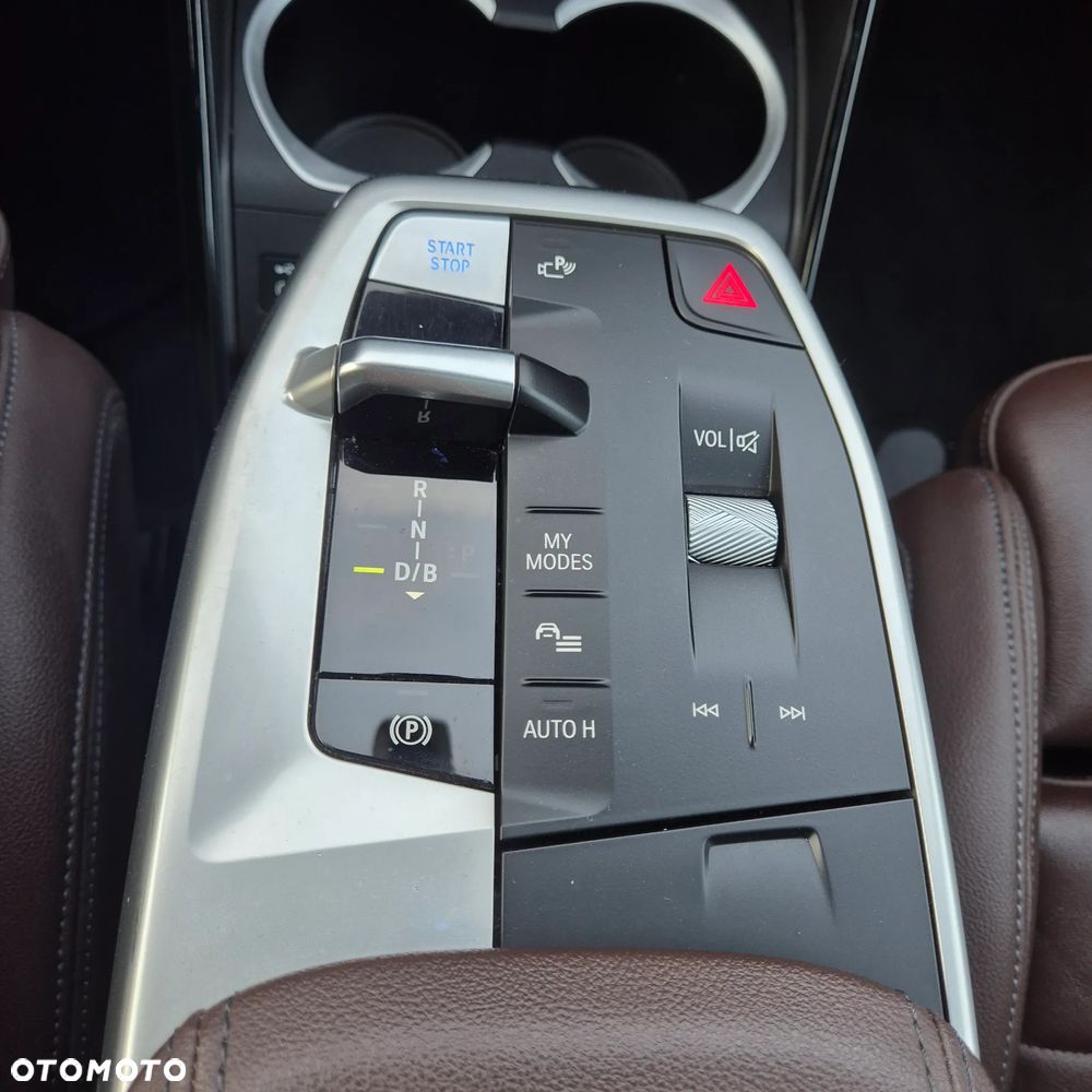 BMW iX1 xDrive30 M Sportpaket - 26