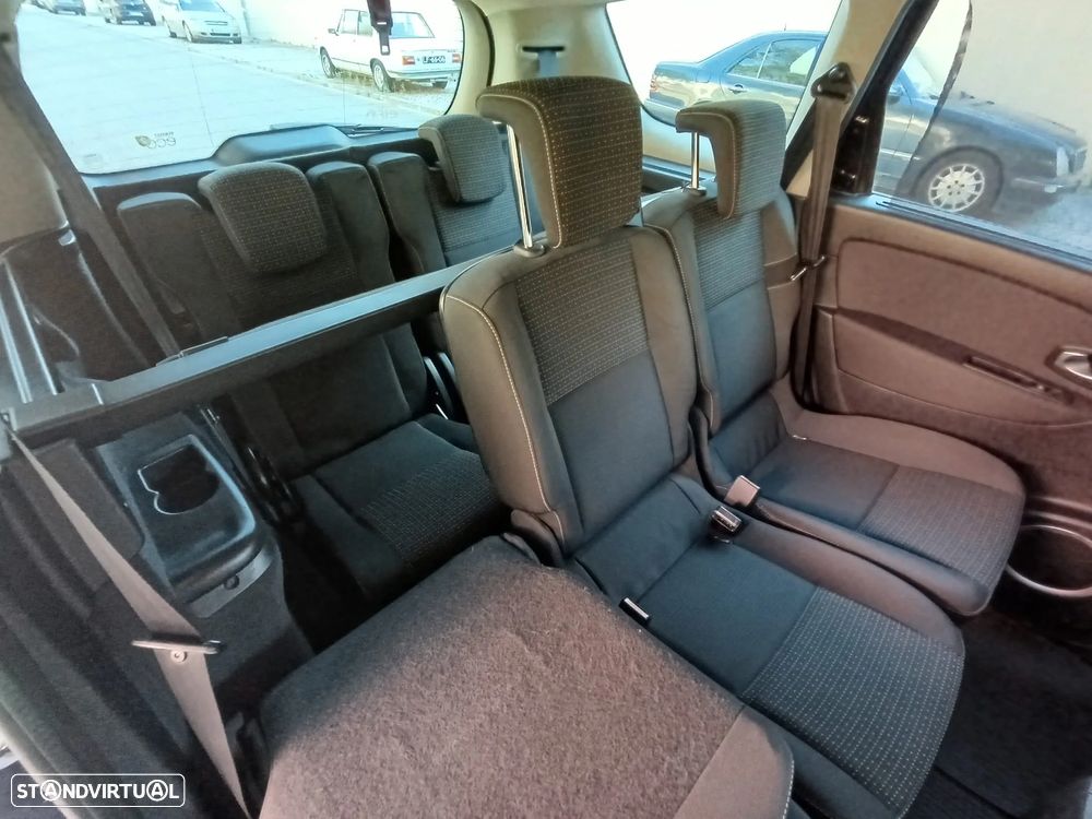 Renault Grand Scénic 1.5 dCi Dynamique S 7L - 25