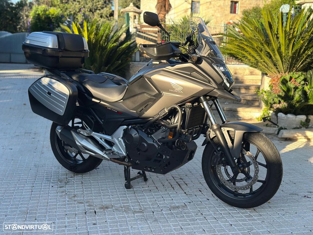 Honda NC750X - 1