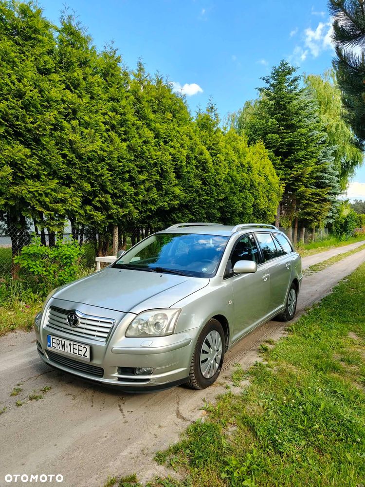 Toyota Avensis 1.8 VVT-i Combi - 2
