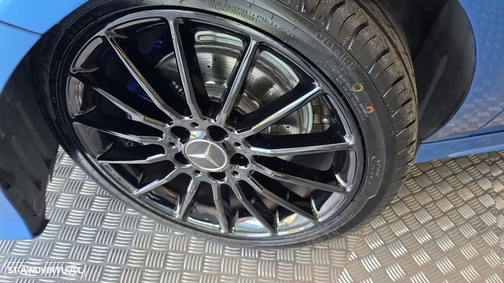 Mercedes-Benz A 180 d AMG Line - 33
