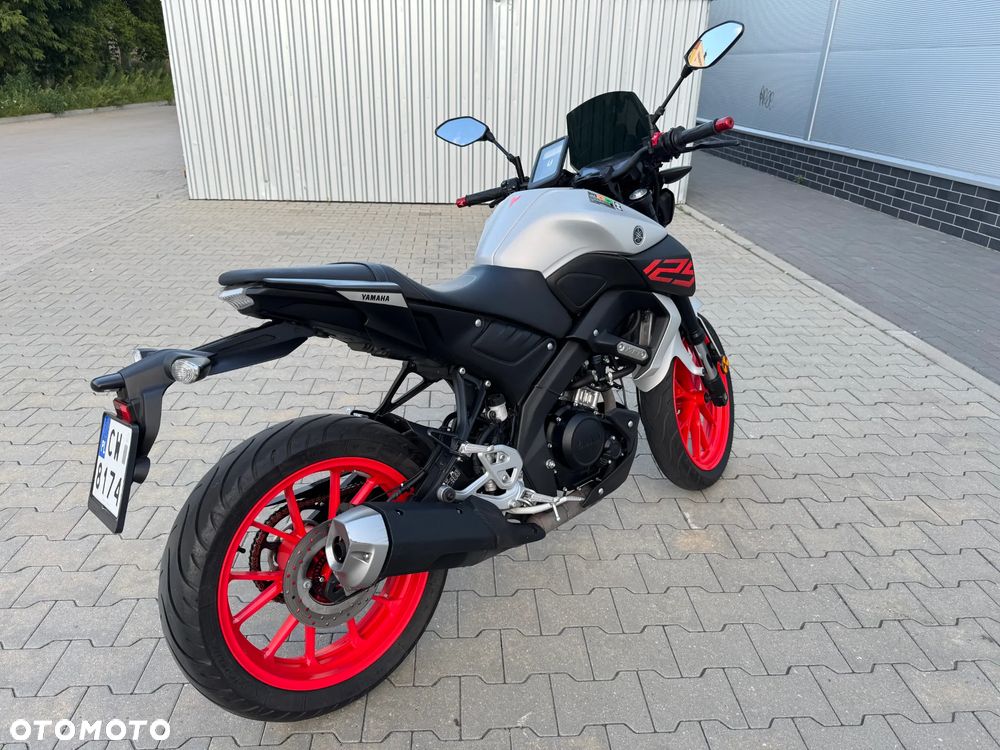 Yamaha MT - 5