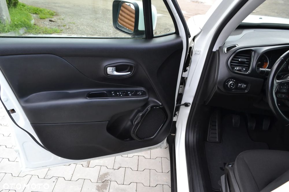 Jeep Renegade 1.6 E-torQ Night Eagle - 11
