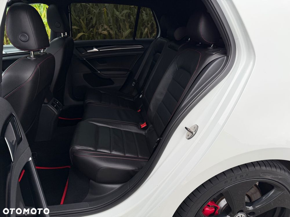 Volkswagen Golf GTI BlueMotion Technology DSG - 29