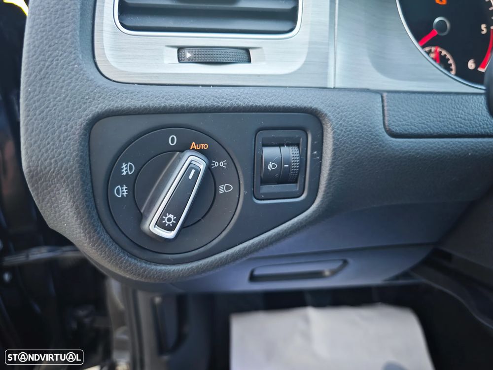 VW Golf Variant 1.6 TDi BlueMotion Confortline - 14