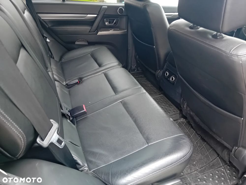 Mitsubishi Pajero 3.2 DID Instyle - 15