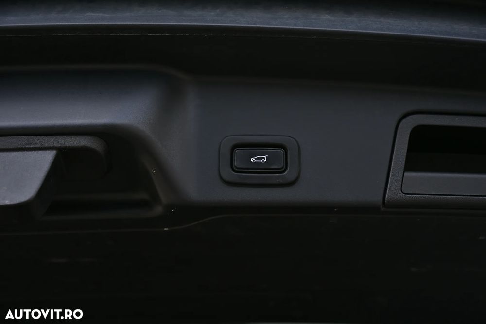 Land Rover Range Rover Evoque 2.0 D150 R-Dynamic HSE - 38