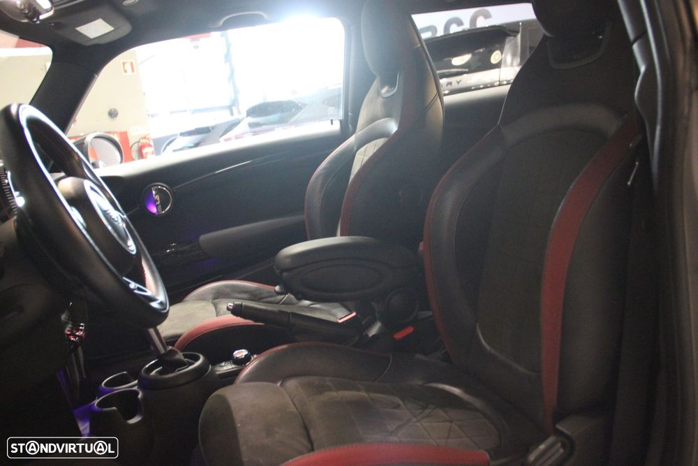 MINI 3 Portas John Cooper Works Auto Desportiva - 12