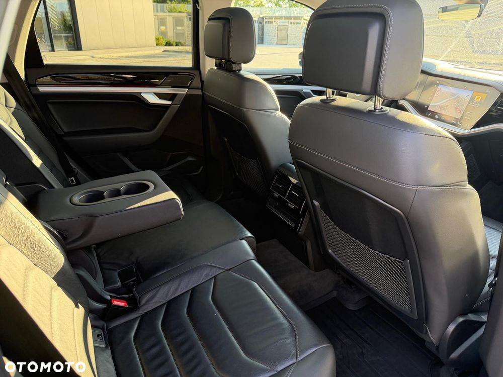 Volkswagen Touareg - 6