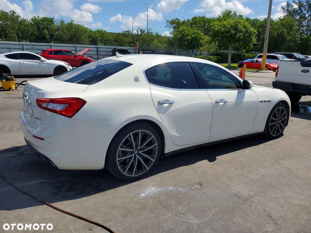 Maserati Ghibli - 4