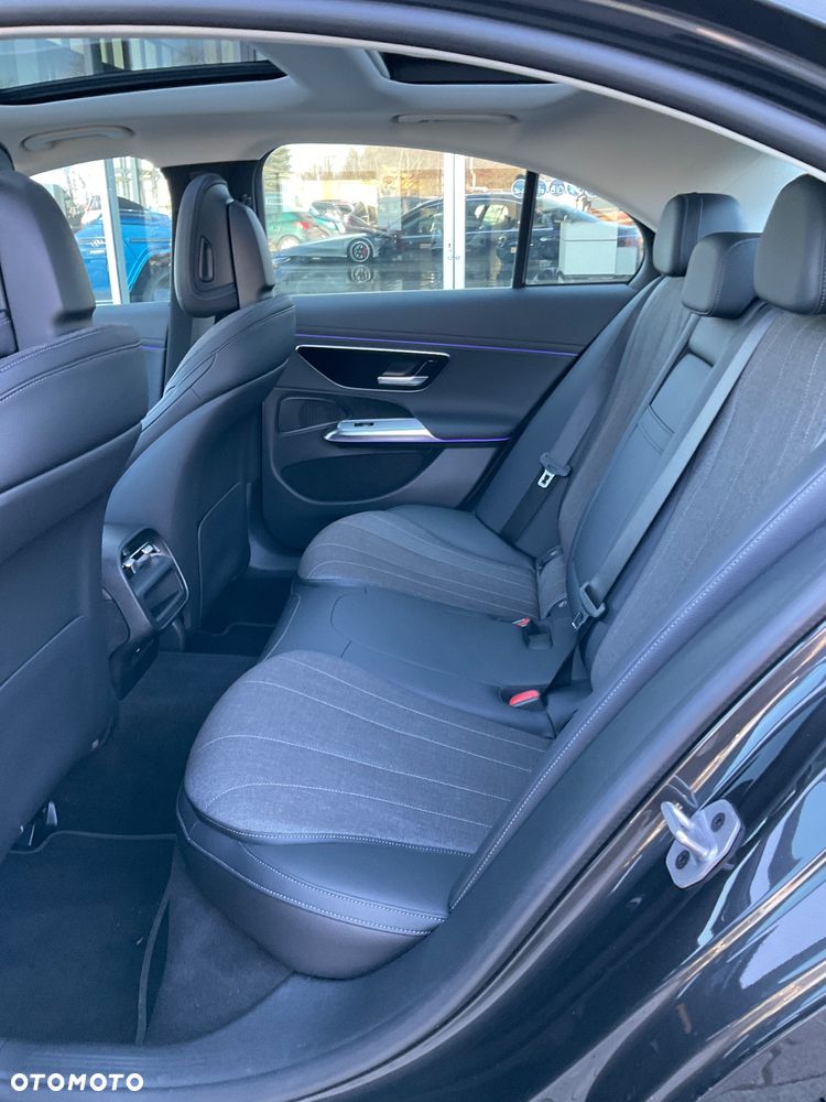 Mercedes-Benz Klasa E 220 d 9G-TRONIC Edition AVANTGARDE - 14