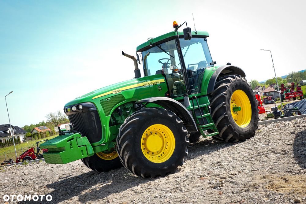 John Deere 8220 - 13