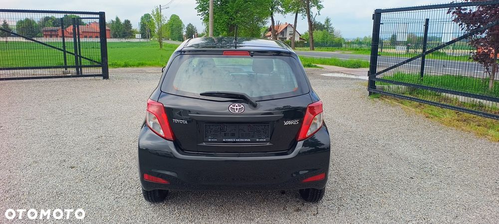 Toyota Yaris 1.0 VVT-i - 10