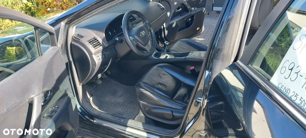 Toyota Avensis 1.8 Style - 6