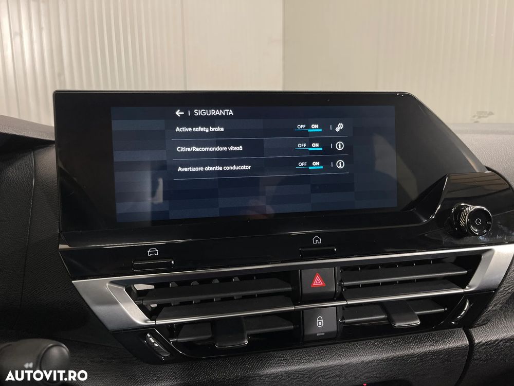 Citroën C4X PureTech 130 Stop&Start EAT8 FEEL PACK - 17