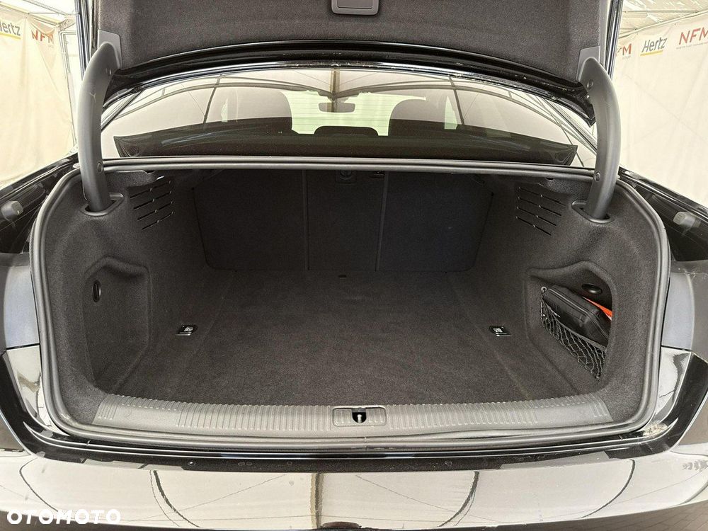 Audi A4 Limousine - 20