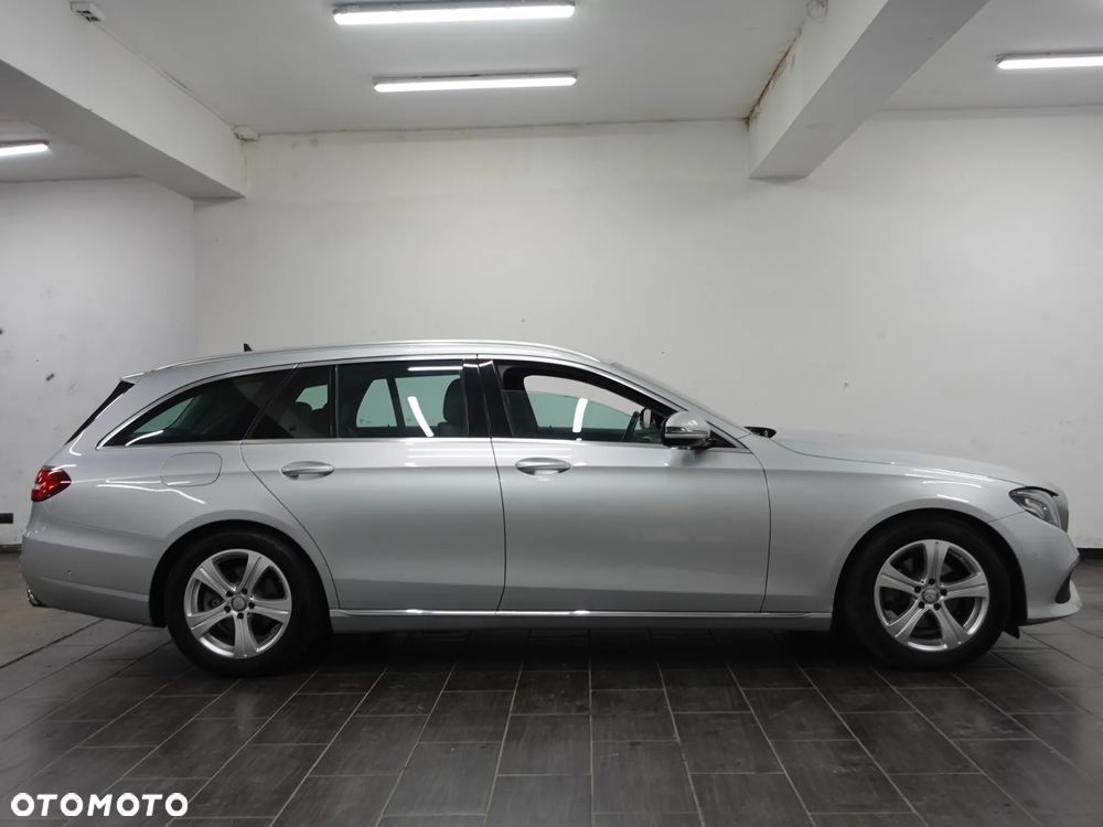 Mercedes-Benz Klasa E 220 d T 9G-TRONIC - 9