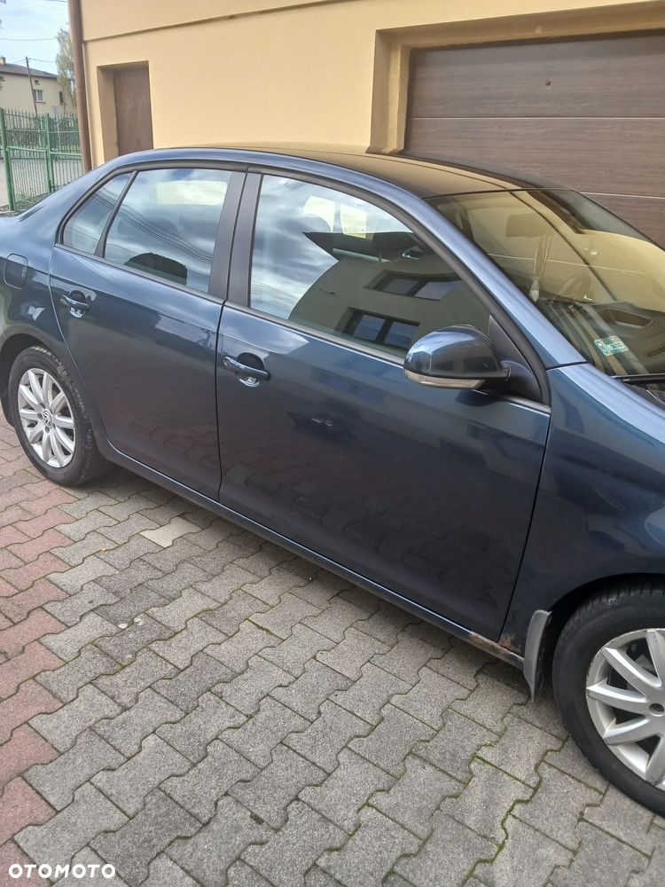 Volkswagen Jetta 2009 photo 3
