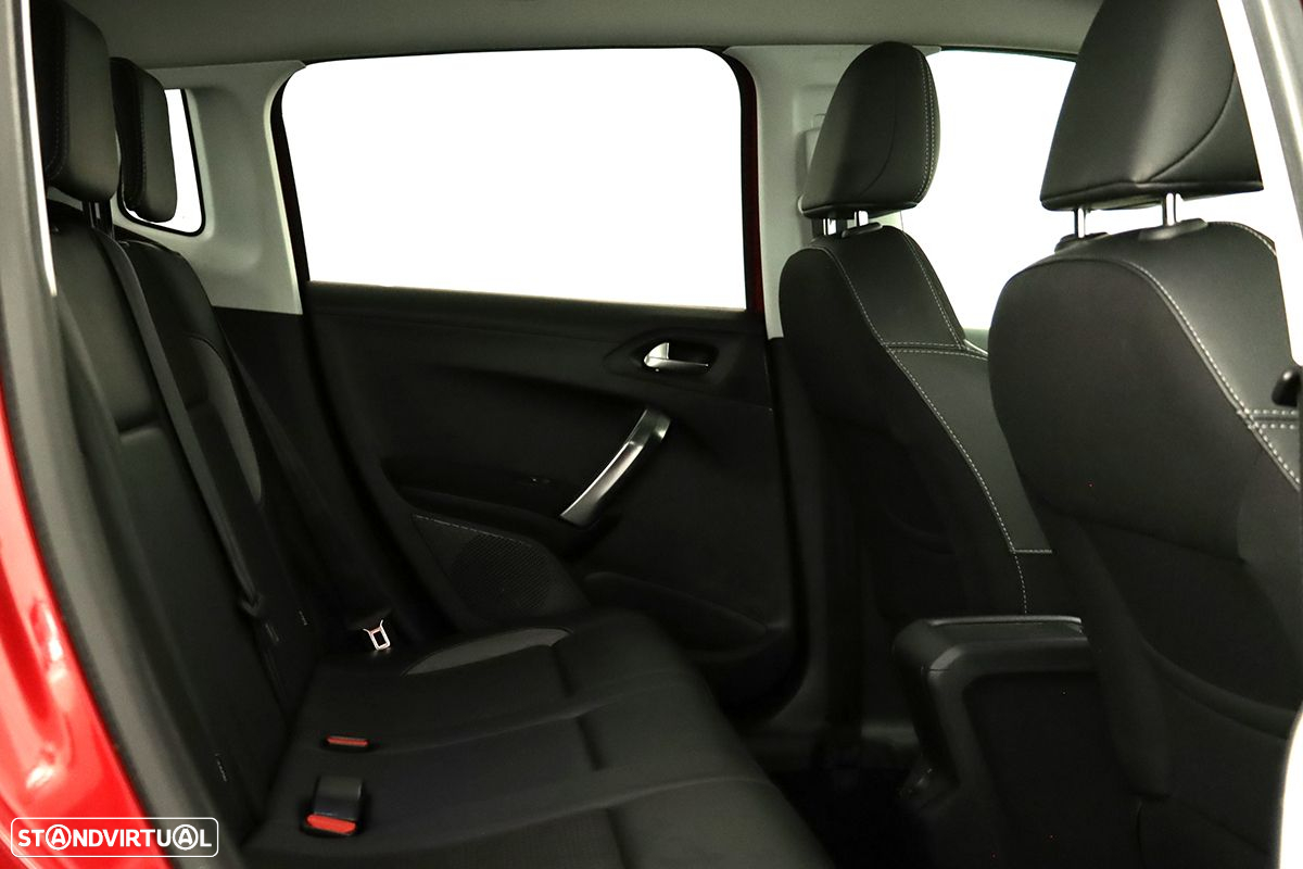 Peugeot 2008 1.2 PureTech Allure - 20