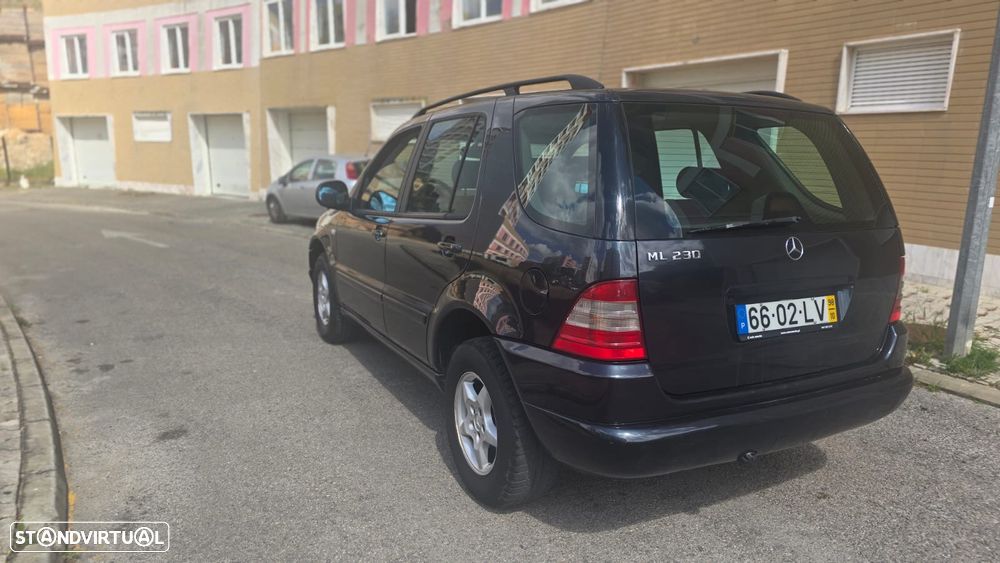 Mercedes-Benz ML 230 Standard - 18