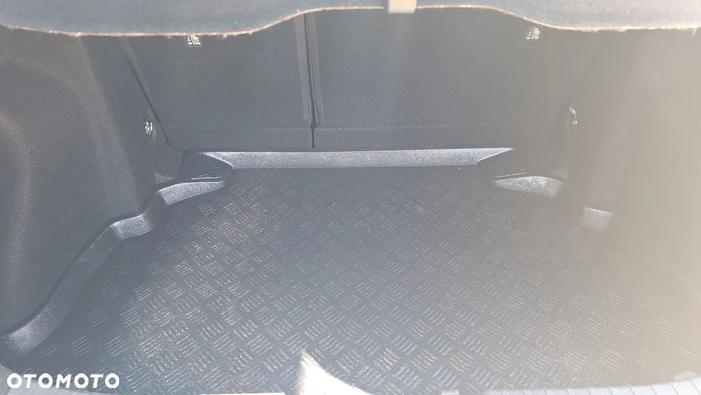 Toyota Corolla 1.8 Hybrid Comfort - 13