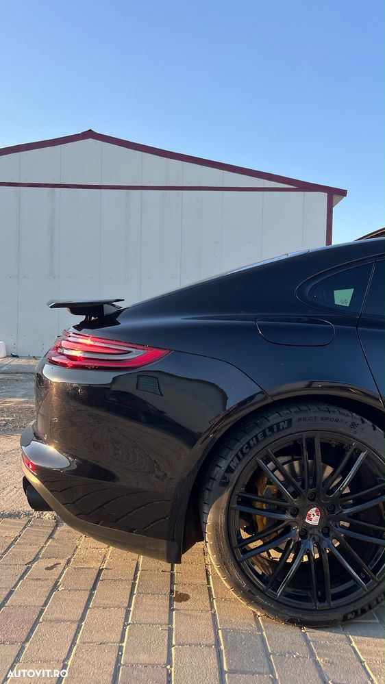 Porsche Panamera - 7