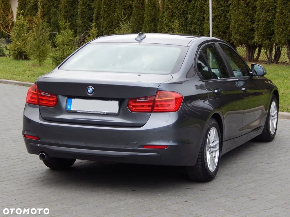 BMW Seria 3 320d Blue Performance Luxury Line - 2