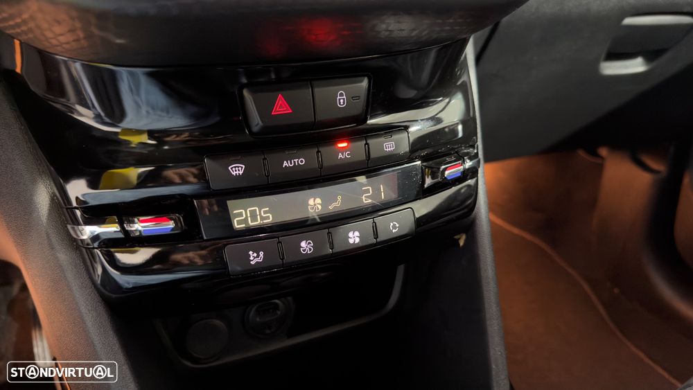 Peugeot 2008 1.6 BlueHDi Allure - 25