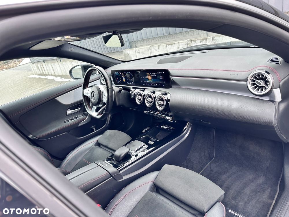 Mercedes-Benz CLA - 17