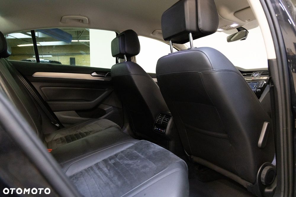 Volkswagen Passat 2.0 TDI (BlueMotion Technology) DSG Highline - 8