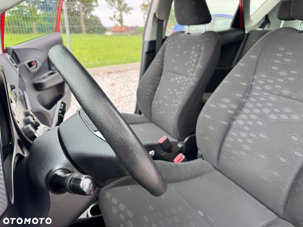 Toyota Verso S 1.33 VVT-i - 19
