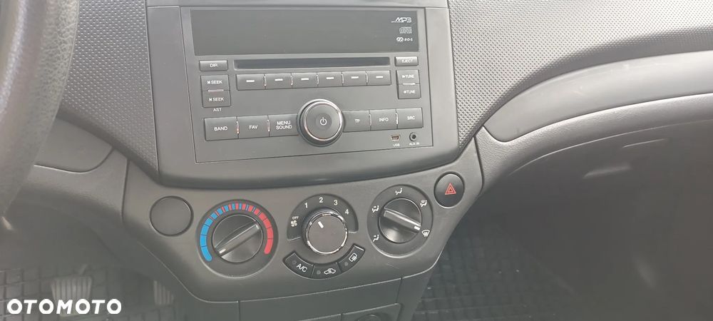Chevrolet Aveo - 11