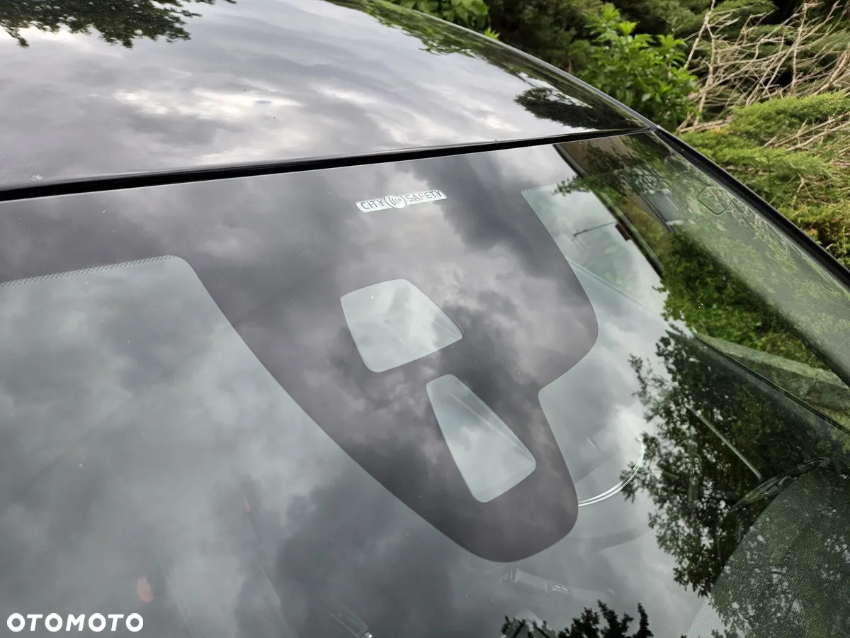 Volvo V40 D2 Momentum - 25