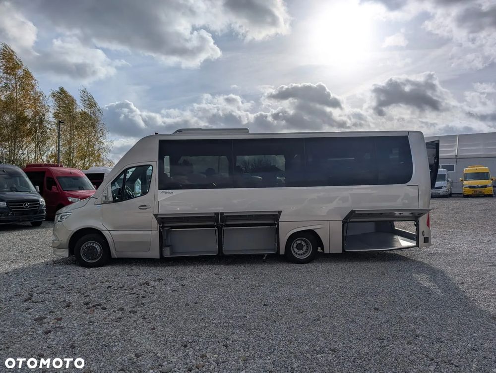 Mercedes-Benz Sprinter 519 - 13
