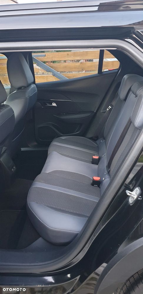 Peugeot 2008 - 12