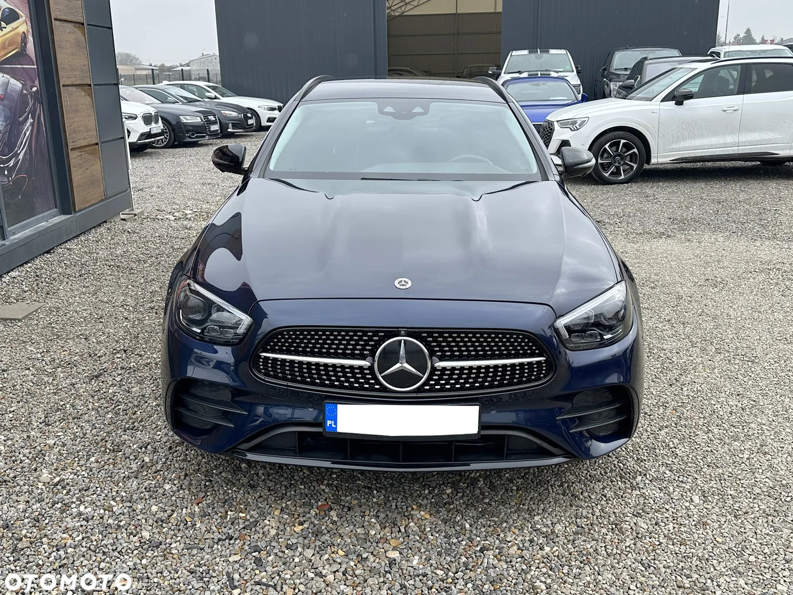 Mercedes-Benz Klasa E 300 de AMG - 12
