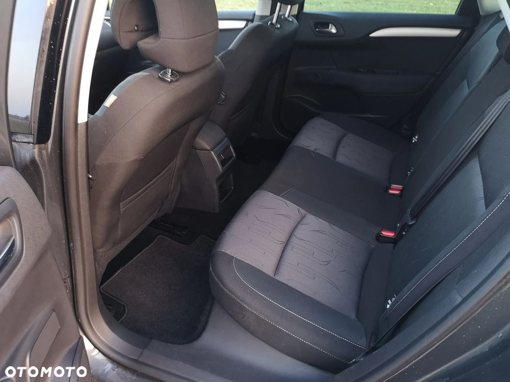 Citroën C4 VTi 120 Business Class - 36