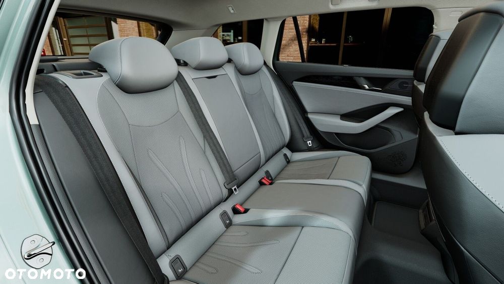 Volkswagen Passat - 13