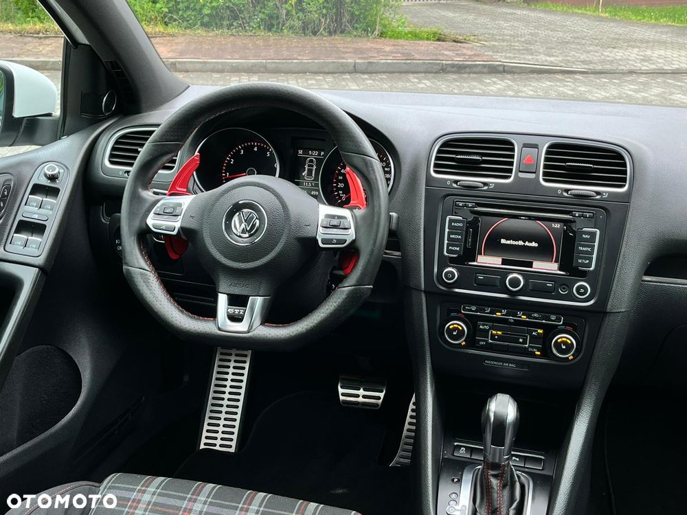 Volkswagen Golf 2.0 GTI DSG - 24