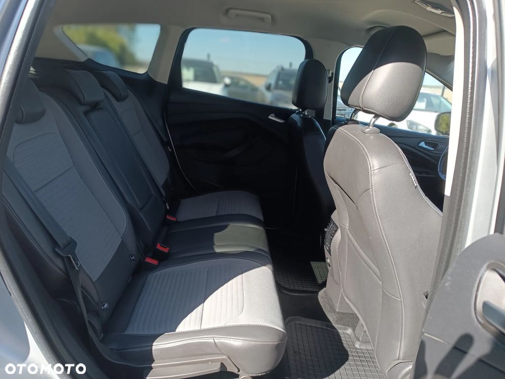 Ford Kuga 2.0 TDCi 4x2 Titanium - 14