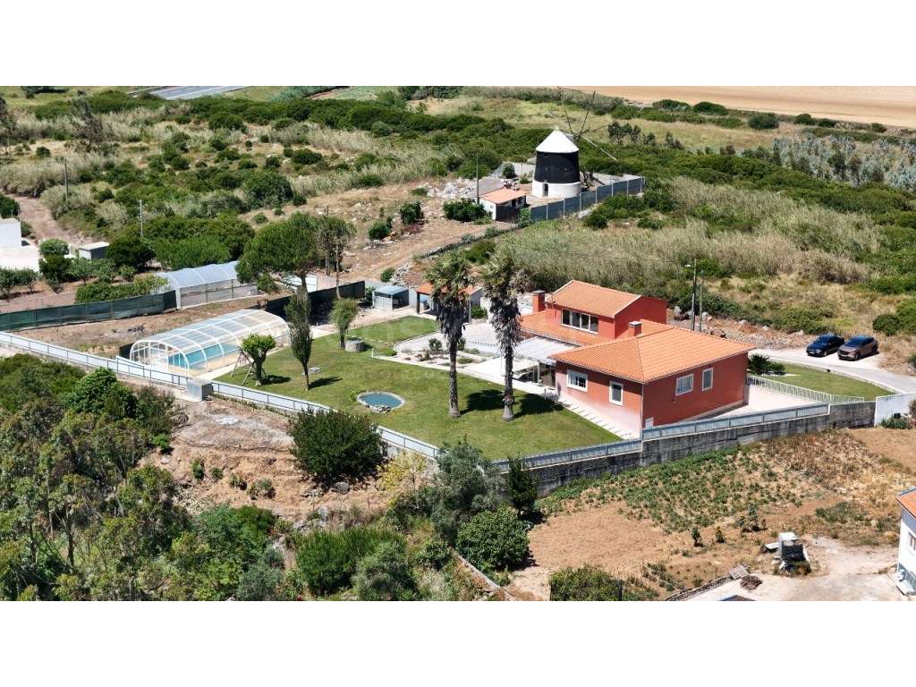 Moradia de excelência com piscina coberta, sala de cinema e terreno... - Grande imagem: 5/57