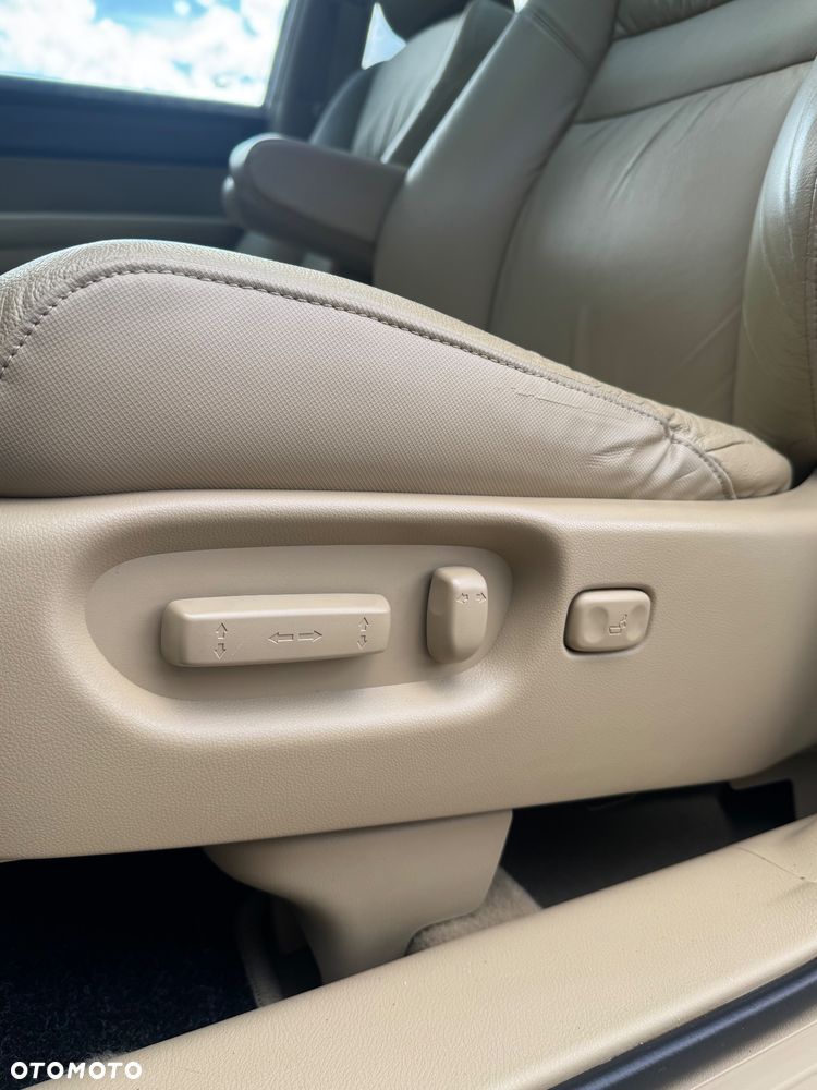 Honda CR-V 2.0i-VTEC Executive 50 Jahre Edition - 36