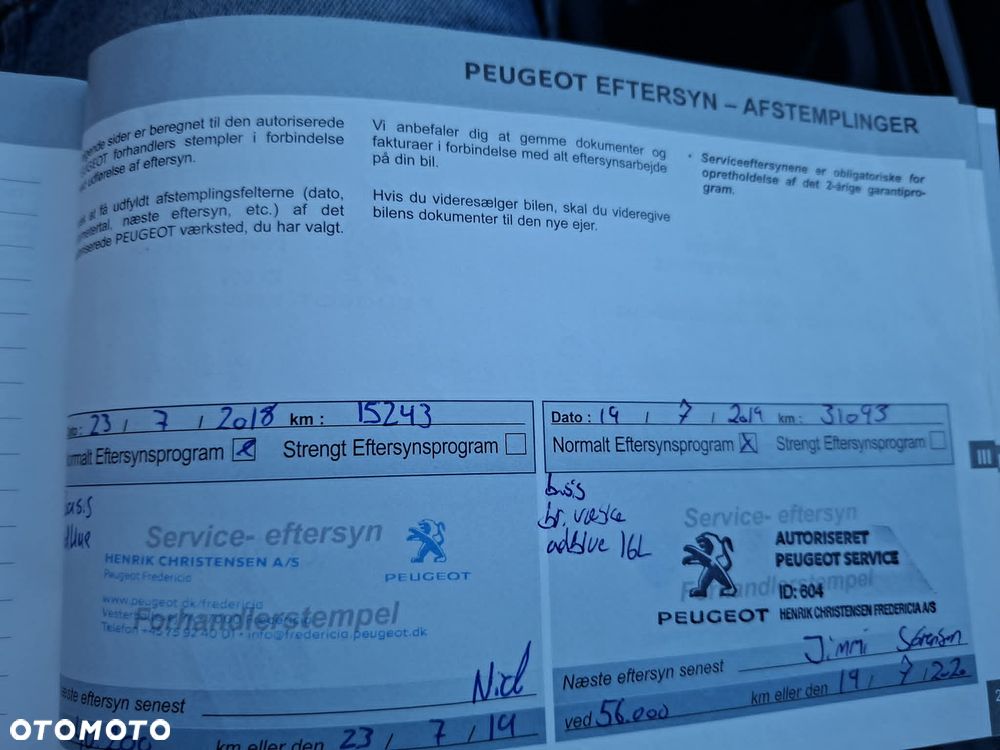 Peugeot 2008 BlueHDi 100 STOP & START Allure - 15