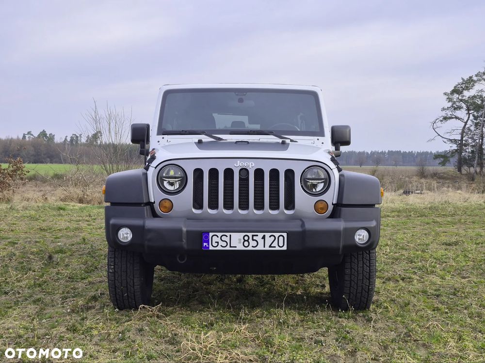 Jeep Wrangler - 8