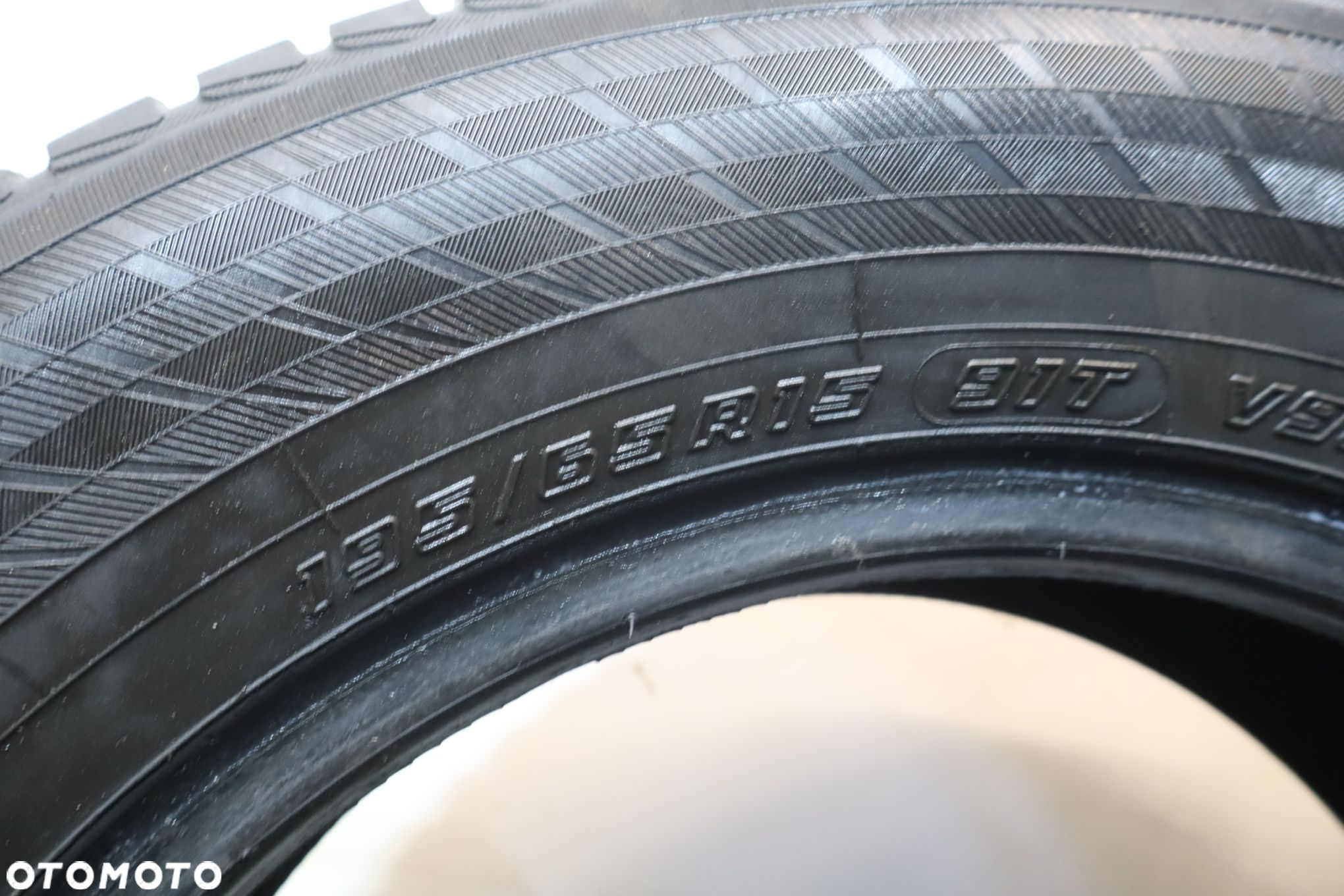 OPONA OPONY 2 SZT YOKOHAMA  195/65/15 ZIMA 19R - 14