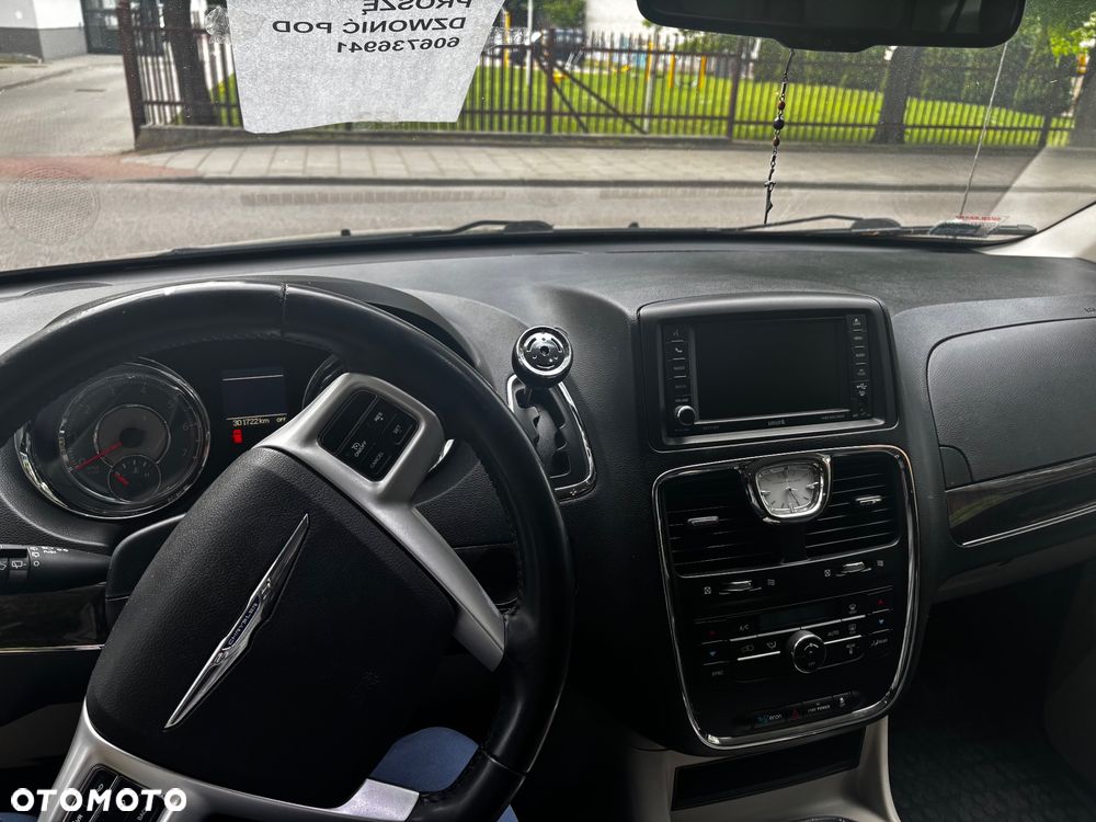 Chrysler Town & Country 3.6 Touring - 12