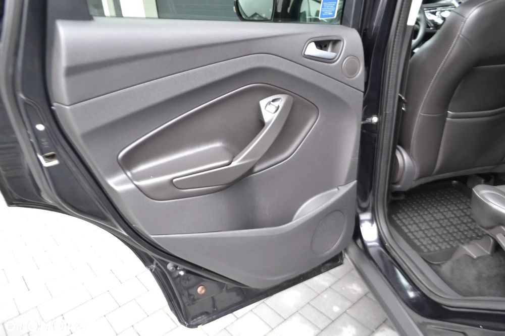 Ford Kuga 2.0 TDCi 4WD Titanium Plus - 29