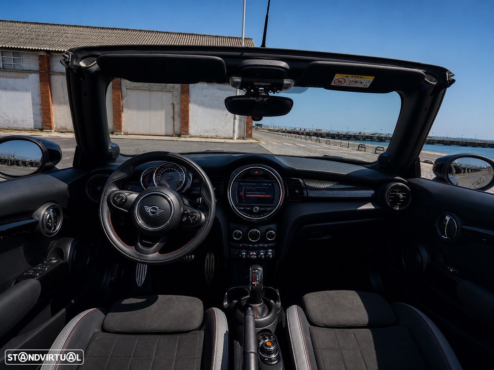 MINI Cabrio John Cooper Works Auto Desportiva - 18